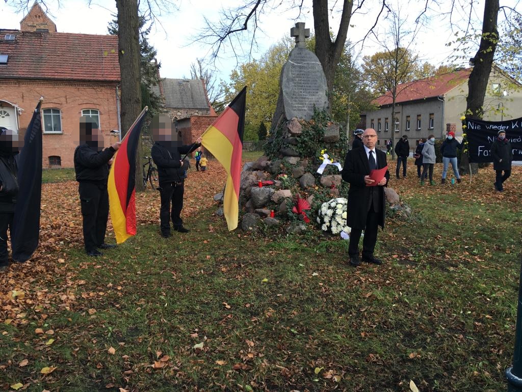 Volkstrauertag – AfD Barnim und die AfD-Fraktion Panketal gedenken der Gefallenen der Weltkriege und der Bundeswehr